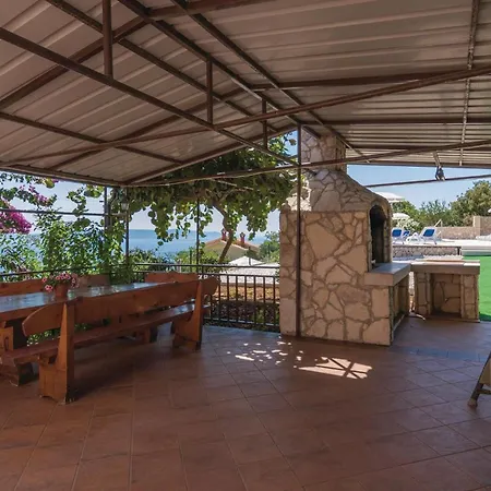 Apartment In Labin With Wifi *