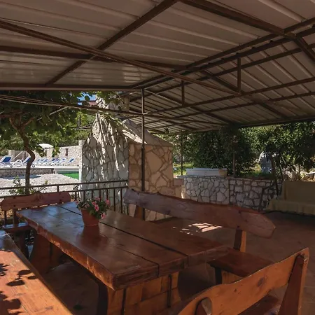 Apartment In Labin With Wifi